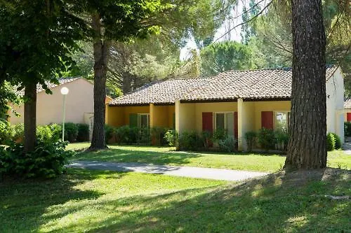 Station touristique SOWELL Family Les Amandiers Arles